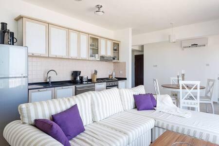 Joya Cyprus Mermaid Penthouse Apartment Agios Amvrosios  Exteriör bild